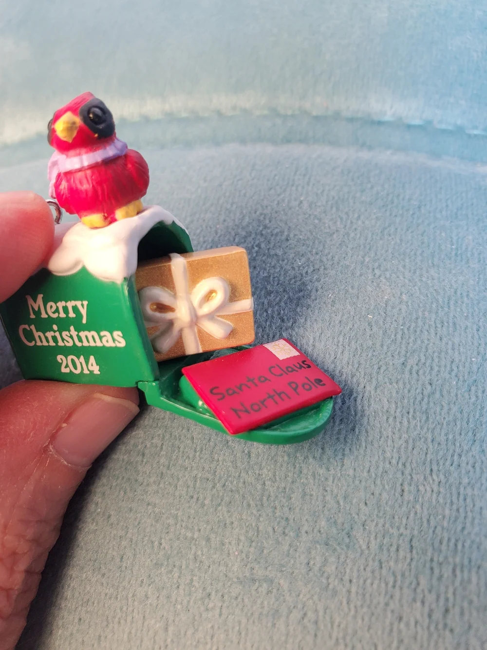 2014 Hallmark Keepsake Mini Ornament Santa Has Mail QXM8523
